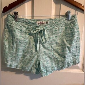 Woman’s size 0 linen vineyard vines shorts